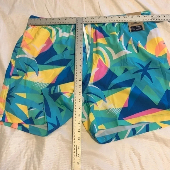 CHUBBIES MENS THE WAVE DASHERS SWIM TRUNKS 5.5" - NWT Retro XXL - Picture 10 of 10